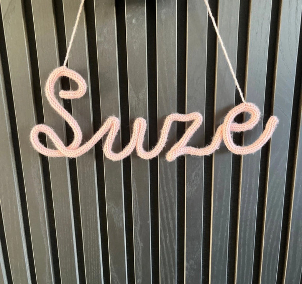 Name tag (4 letters)