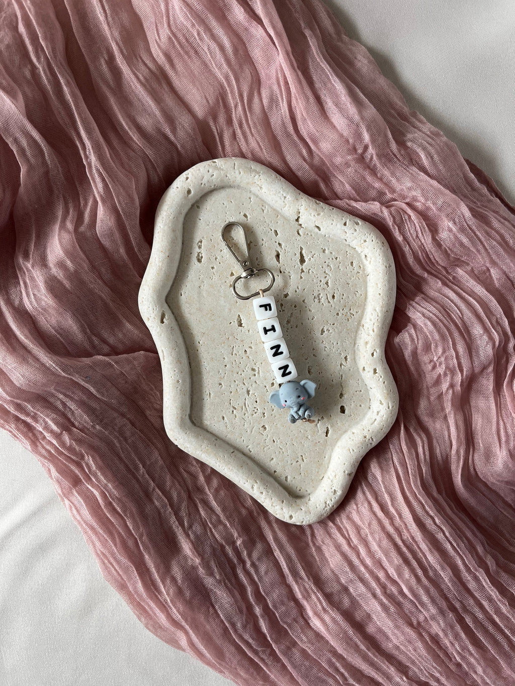 Gepersonaliseerde sleutelhanger met naam – handgemaakt cadeau